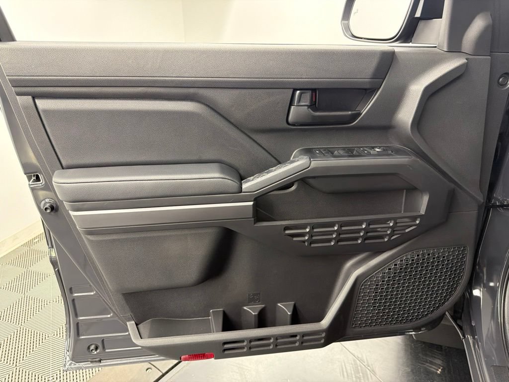 Used 2026 Toyota Tacoma SR5 AWD/4WD image 19