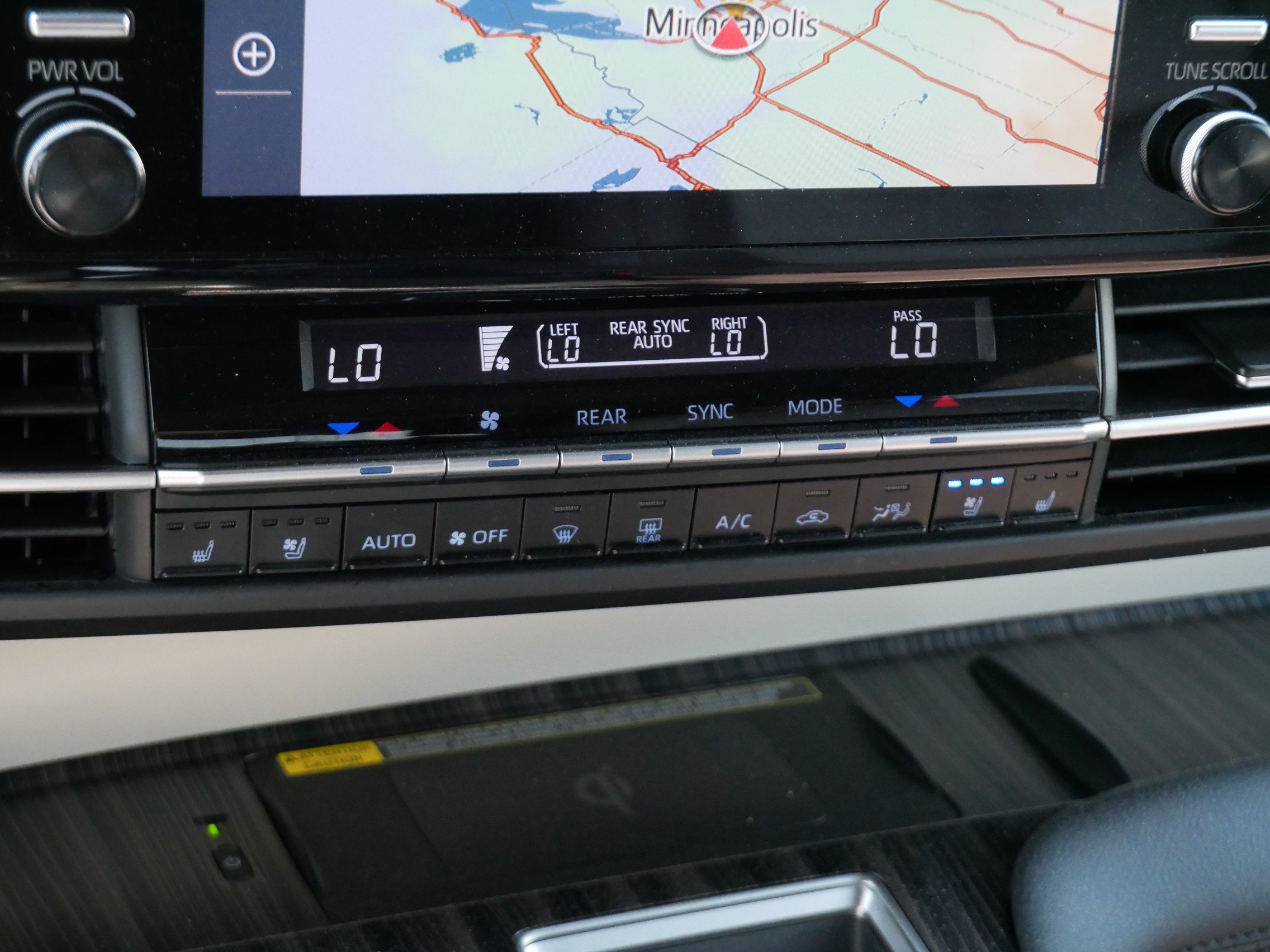 Certified 2021 Toyota Sienna Platinum FWD image 18