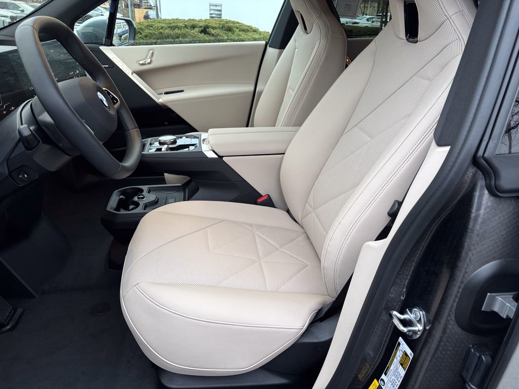 Used 2026 BMW iX xDrive45 image 14
