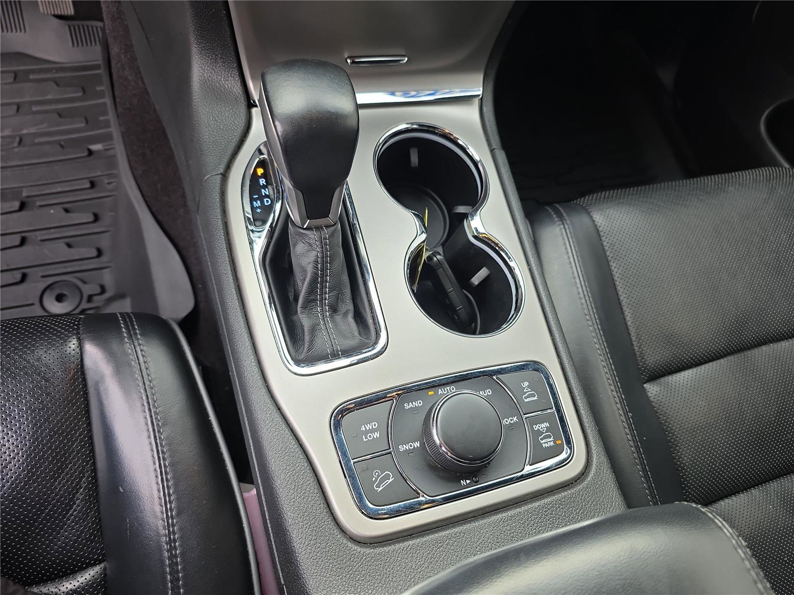 Used 2019 Jeep Grand Cherokee Overland image 23