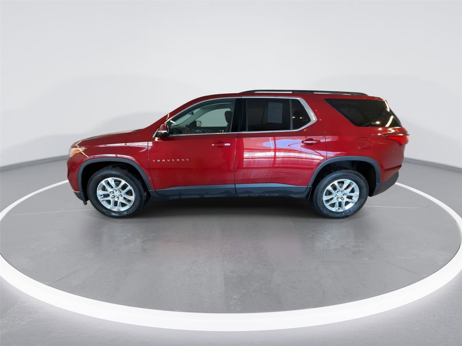 Used 2020 Chevrolet Traverse LT w/ Driver Confidence II Package image 5