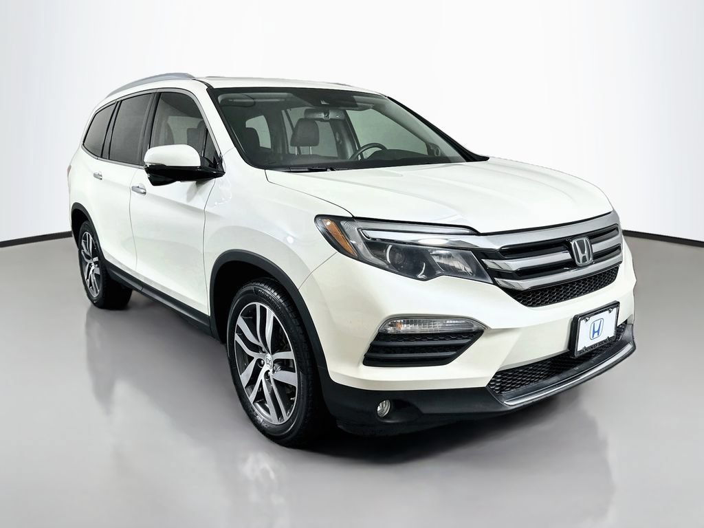 Certified 2017 Honda Pilot Touring image 3