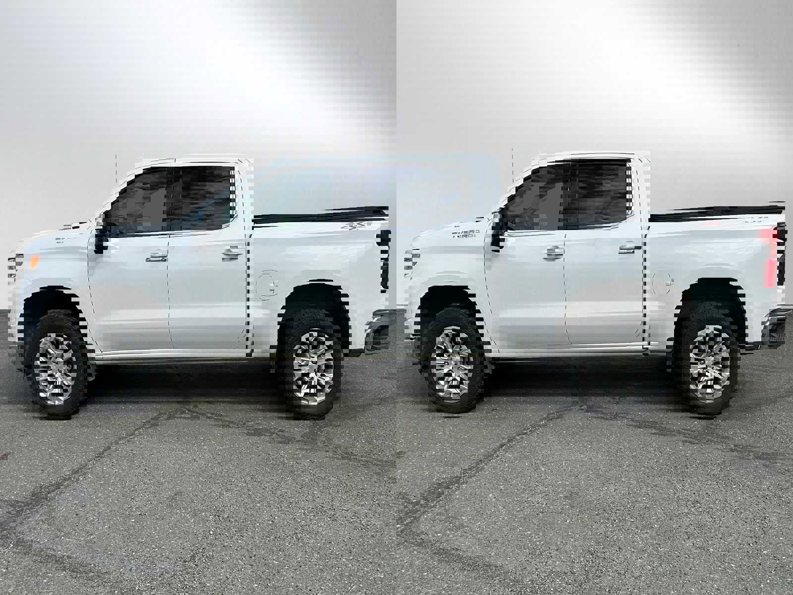 Used 2023 Chevrolet Silverado 1500 LTZ image 4