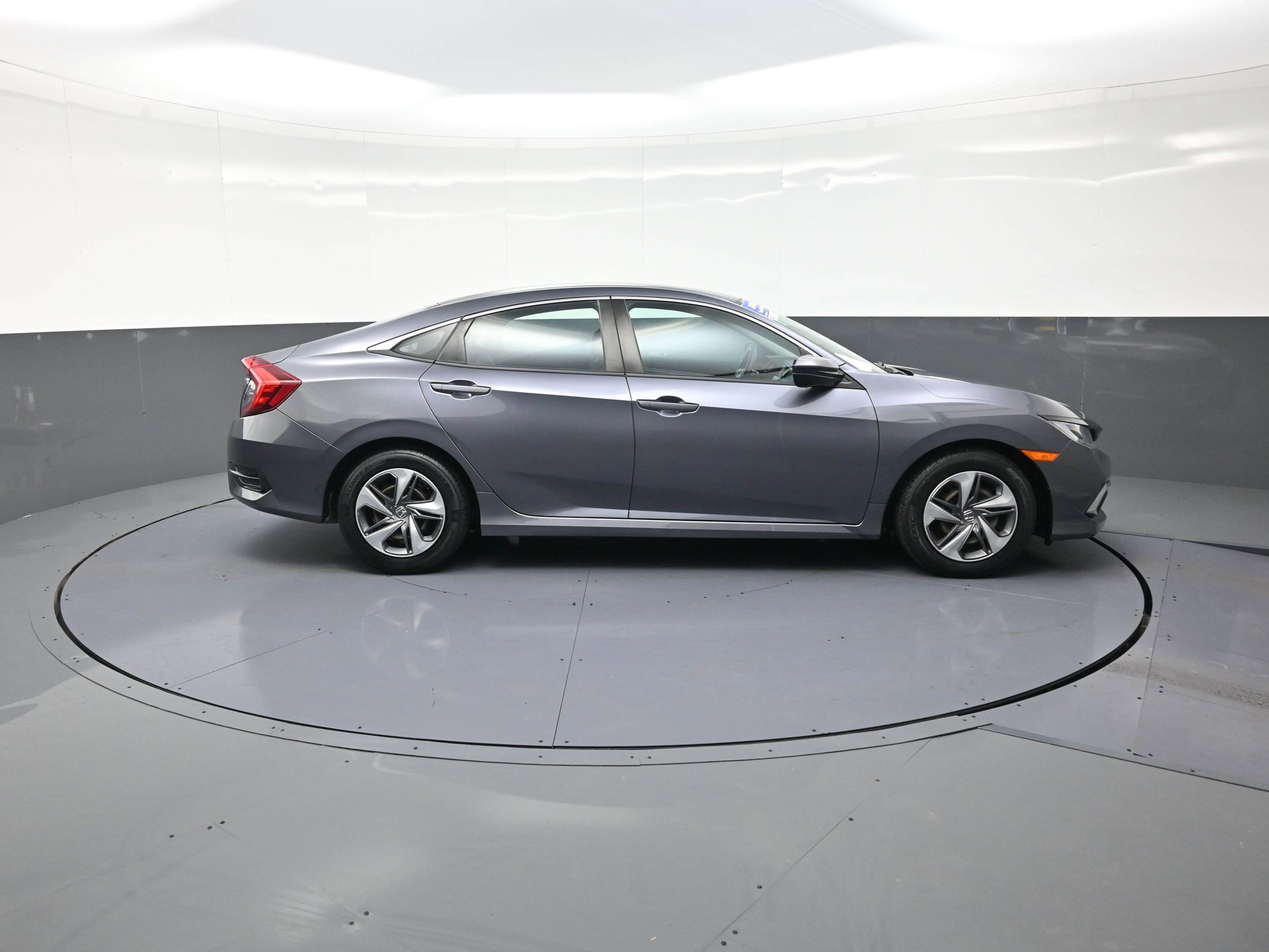 Used 2020 Honda Civic LX image 2