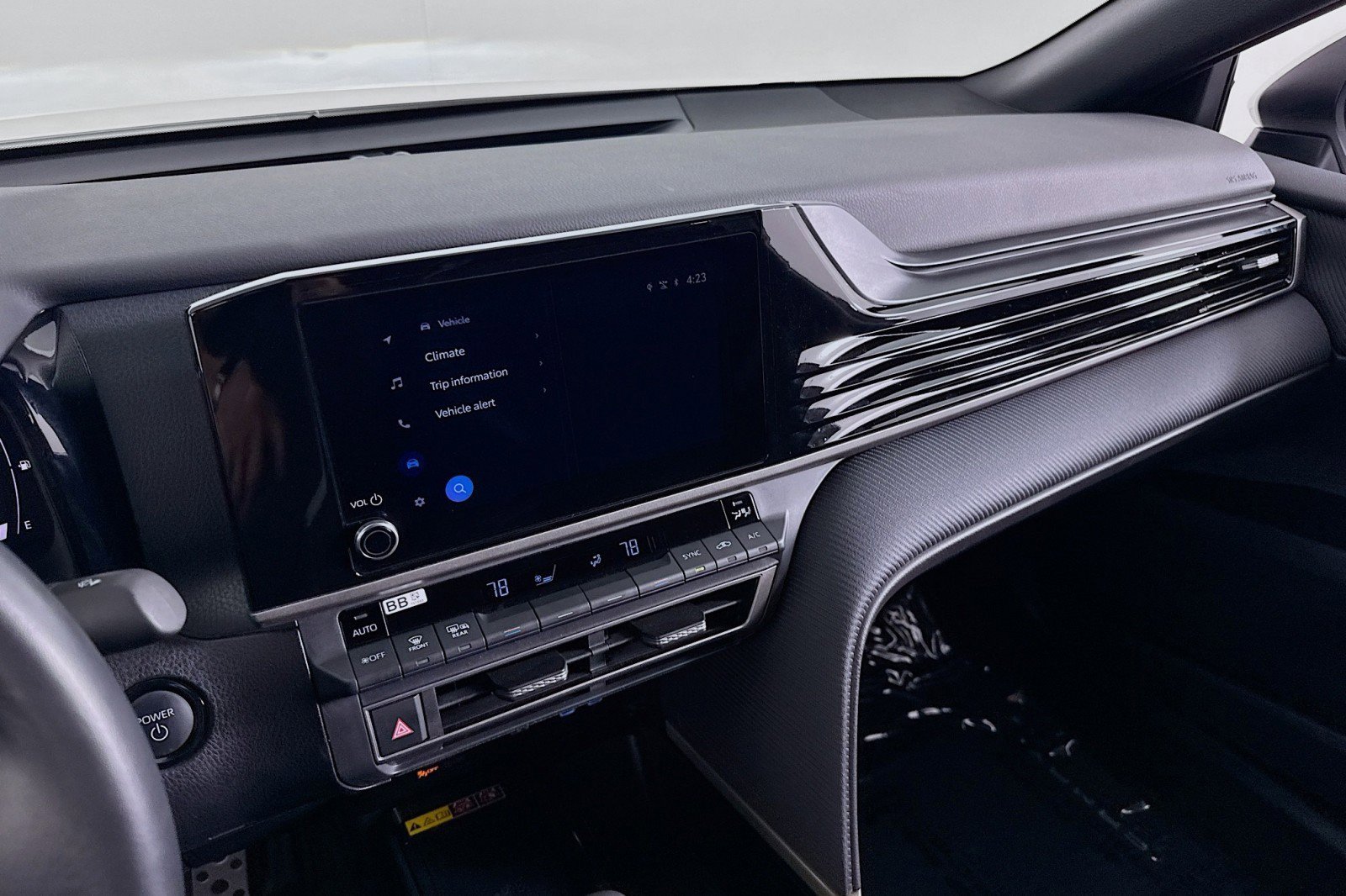 Used 2025 Toyota Camry SE w/ Convenience Package image 19