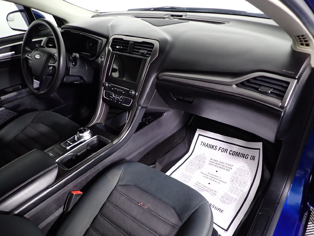 Used 2017 Ford Fusion SE w/ Fusion SE Technology Package FWD image 35