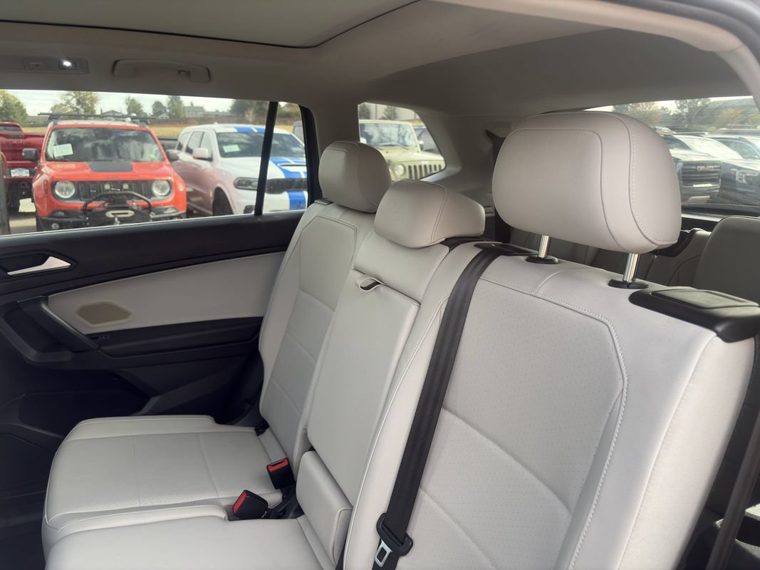 Used 2019 Volkswagen Tiguan SEL AWD/4WD image 17