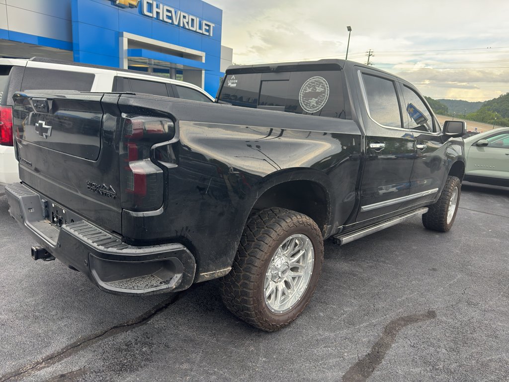 Used 2024 Chevrolet Silverado 1500 High Country w/ High Country Premium Package AWD/4WD image 5