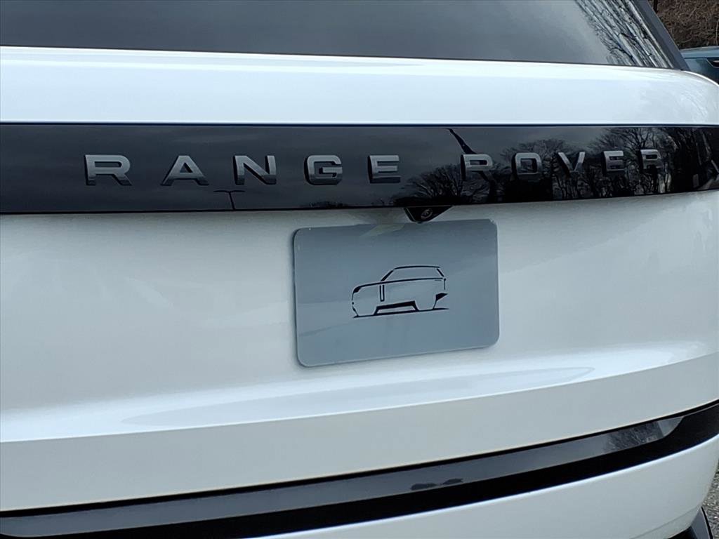New 2026 Land Rover Range Rover Long Wheelbase SE image 19