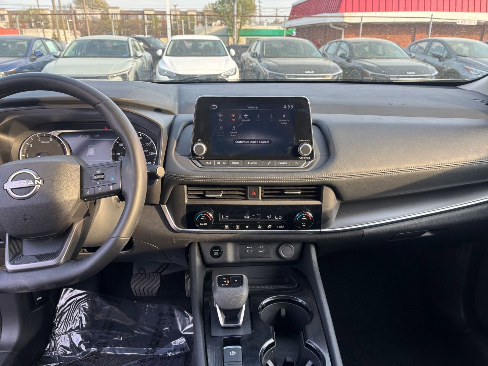 Used 2025 Nissan Rogue SV image 17