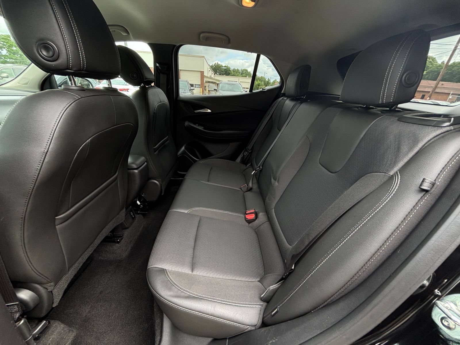 Used 2025 Buick Encore GX Preferred FWD image 26