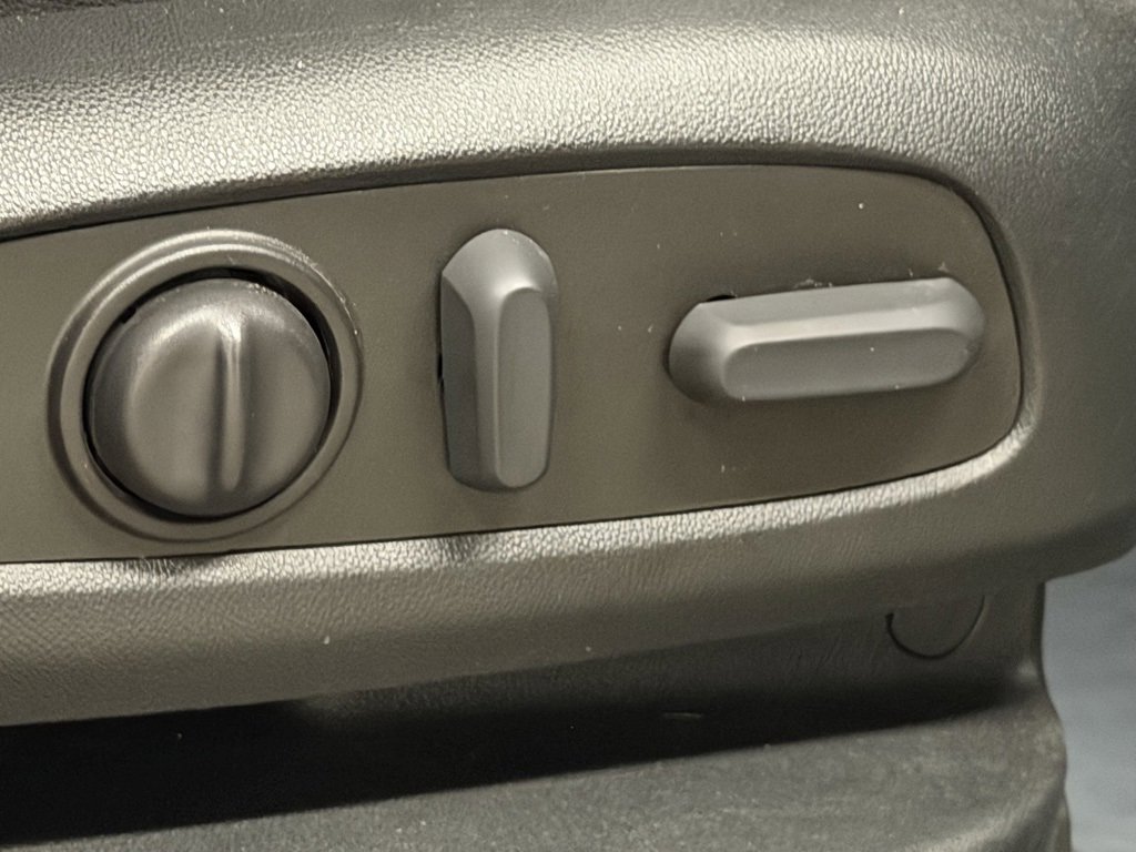 Certified 2023 Chevrolet Traverse RS w/ LPO, Floor Liner Package image 33