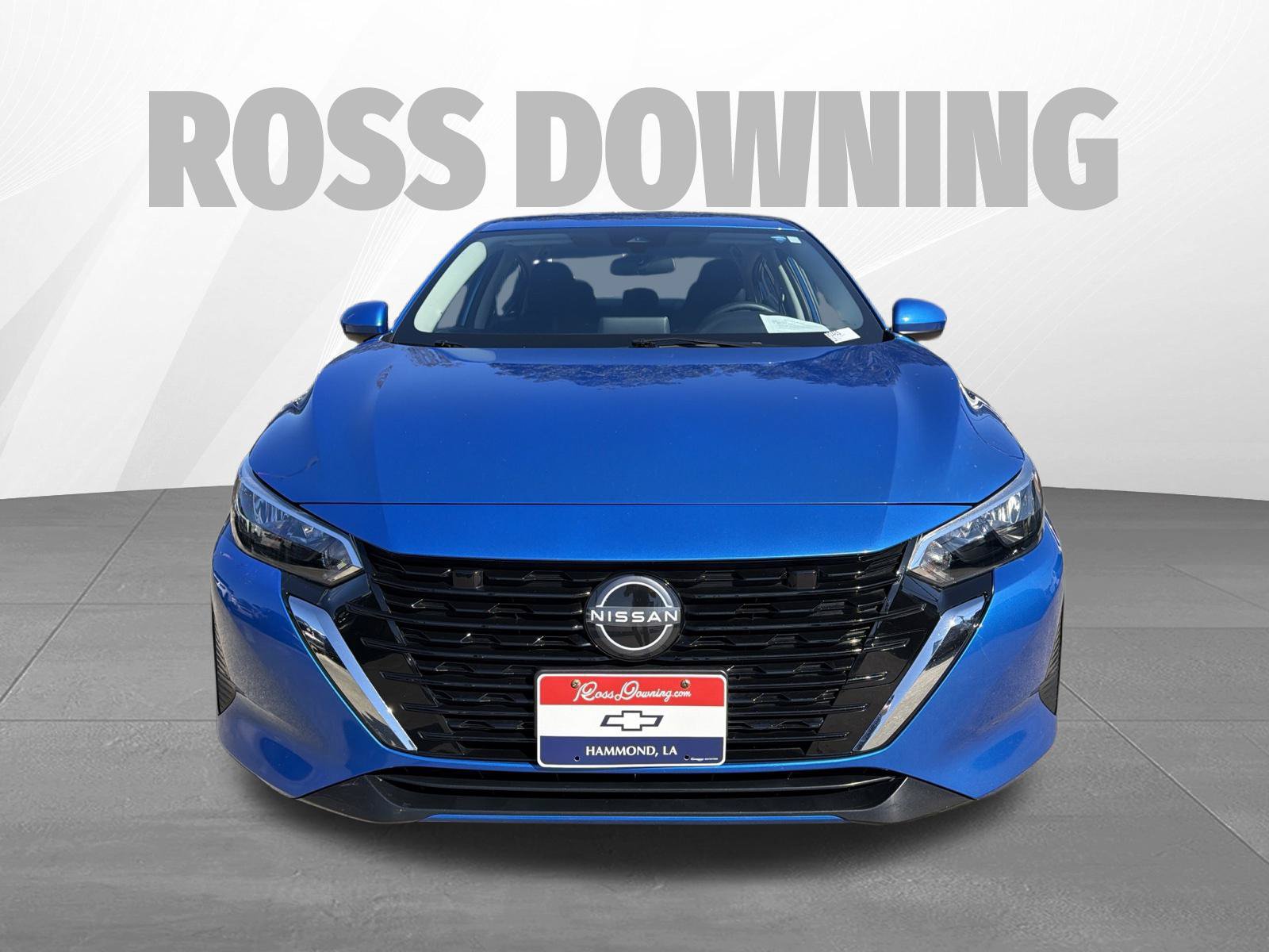 Used 2025 Nissan Sentra SV FWD image 2