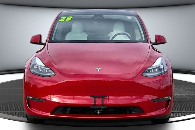 Used 2023 Tesla Model Y Performance image 2