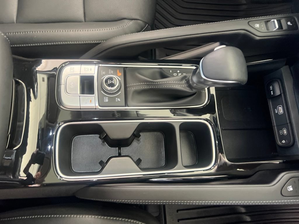 Certified 2025 Kia Telluride EX w/ EX Captain's Chair Package AWD/4WD image 24