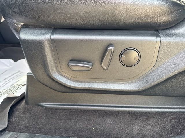 Used 2020 Ford F150 Lariat w/ Equipment Group 502A Luxury image 19