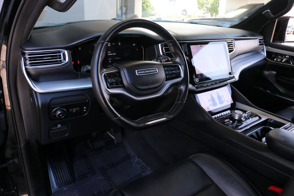 Used 2022 Jeep Grand Wagoneer Series II AWD/4WD image 18