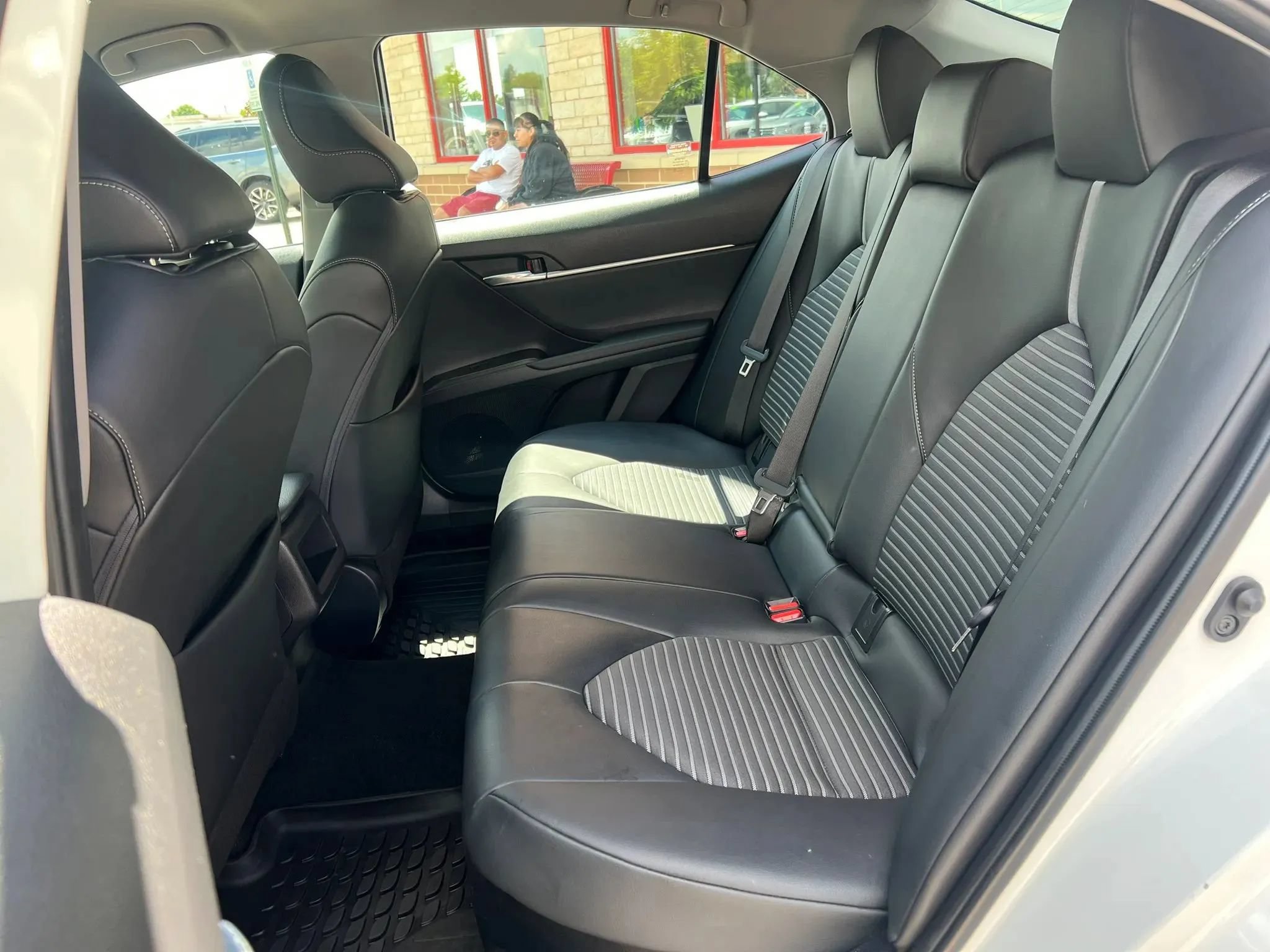 Used 2023 Toyota Camry SE w/ Convenience Package FWD image 8