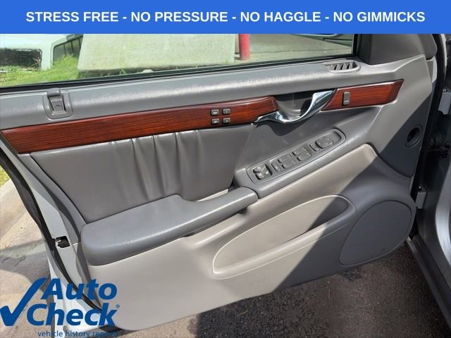 Used 2003 Cadillac De Ville DHS w/ Safety & Security Package image 9