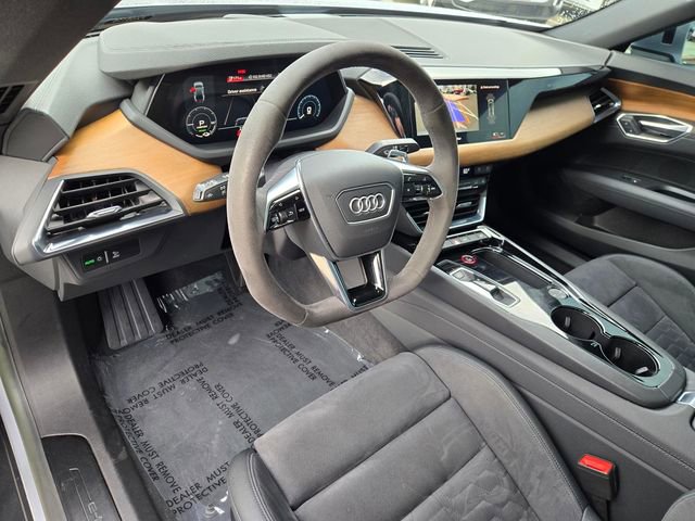 Used 2022 Audi e-tron GT Premium Plus image 18