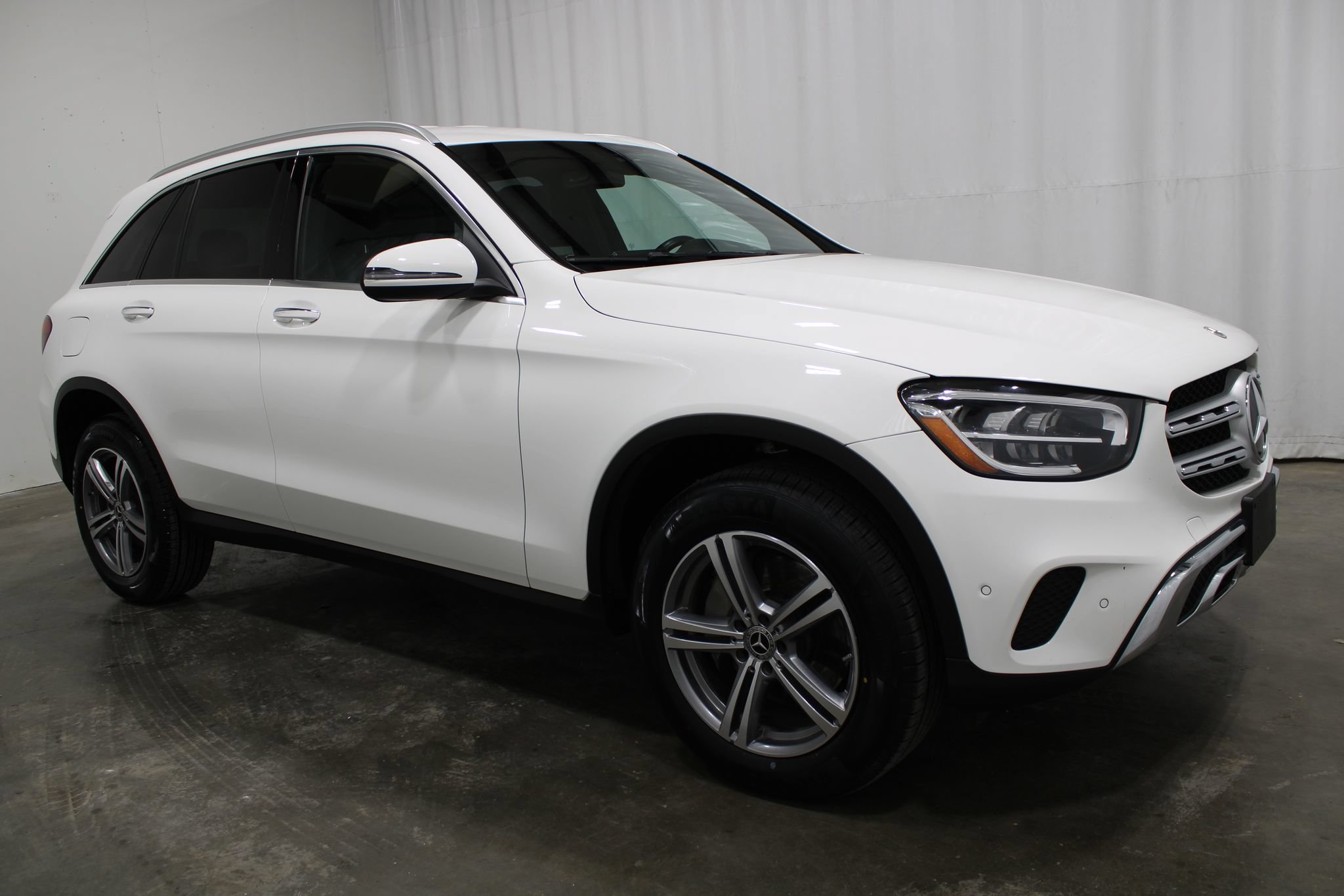 Used 2021 Mercedes-Benz GLC 300 image 4