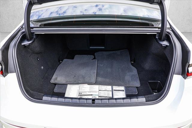 Used 2024 BMW i7 eDrive50 RWD image 25