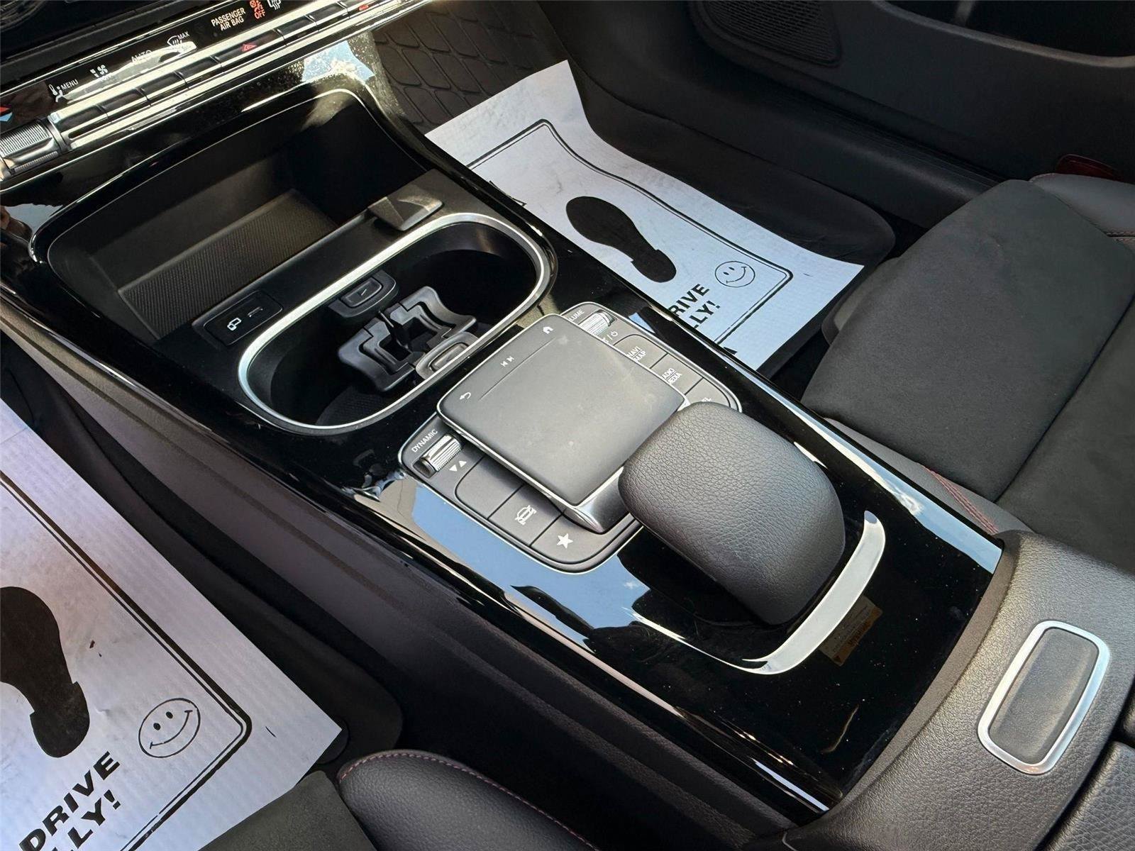 Used 2023 Mercedes-Benz CLA 250 4MATIC image 27