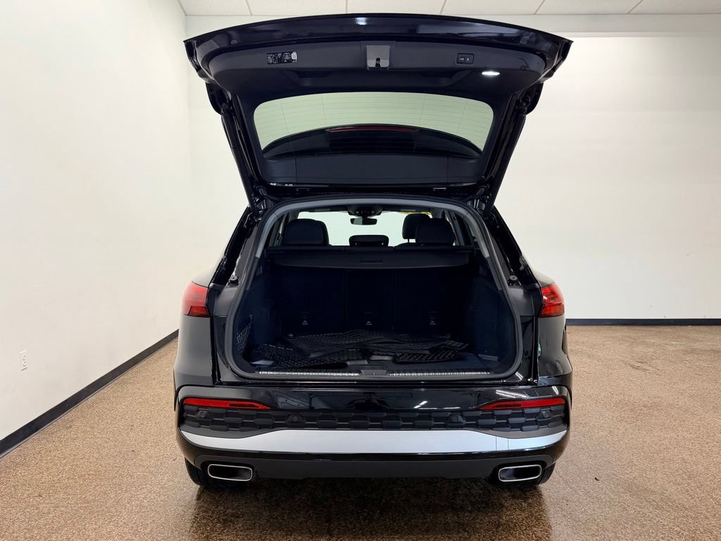 Used 2025 Audi Q5 Premium AWD/4WD image 4