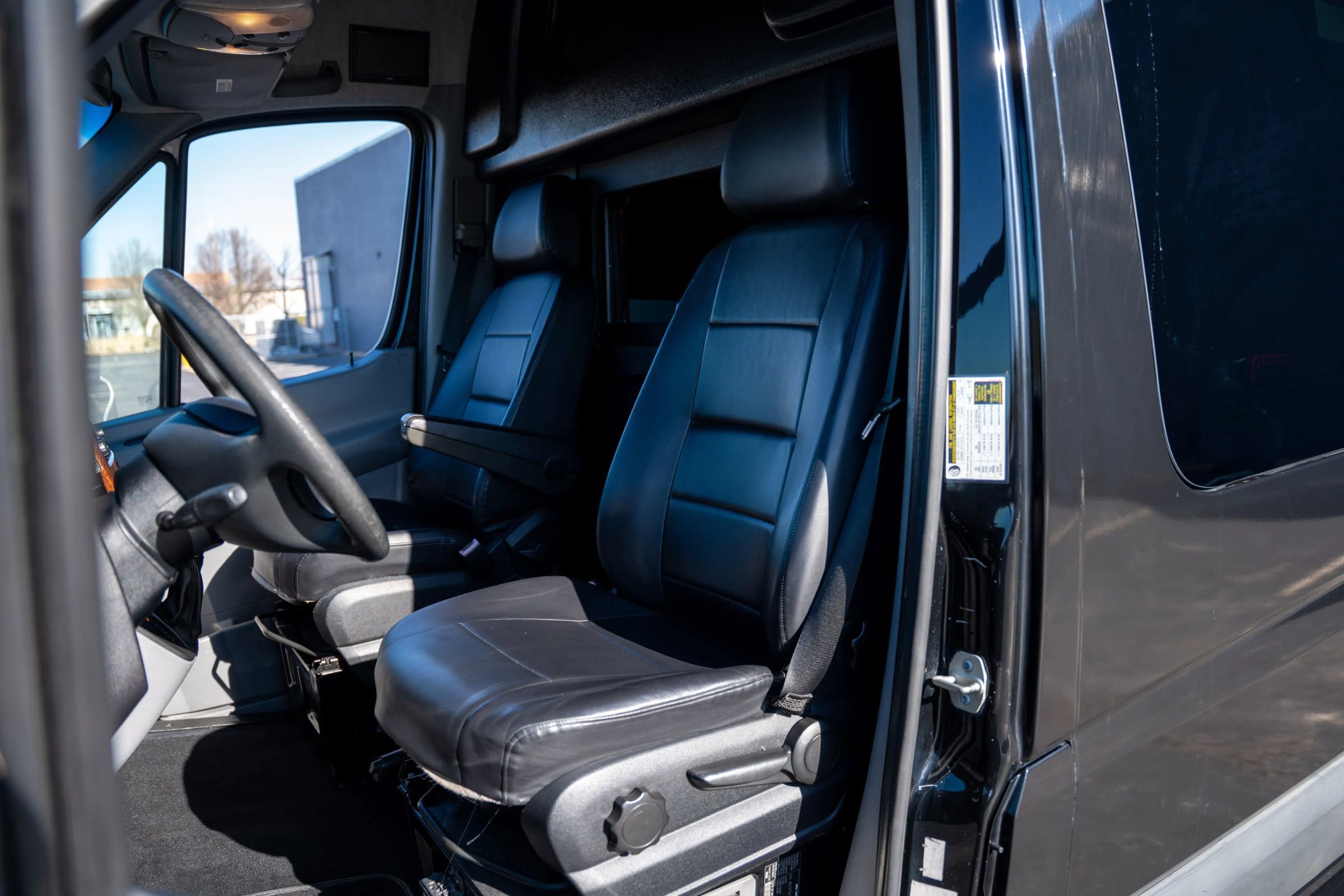 Used 2014 Mercedes-Benz Sprinter 2500 image 10