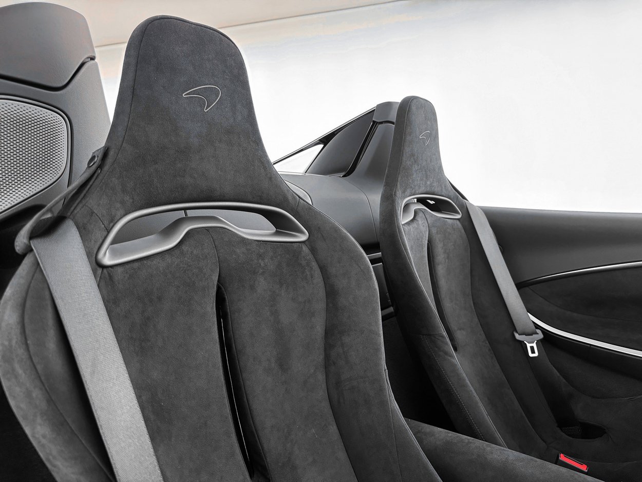 New 2026 McLaren Artura Spider RWD image 23