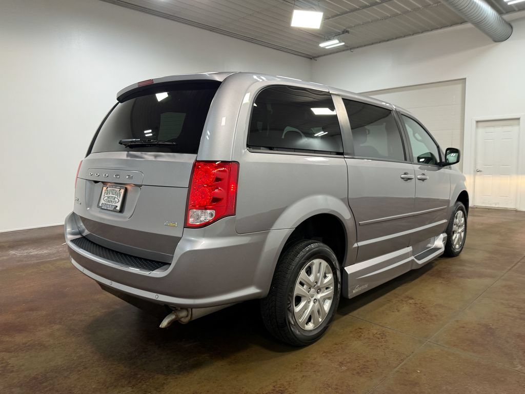 Used 2016 Dodge Grand Caravan SE w/ Quick Order Package 29E SE FWD image 40