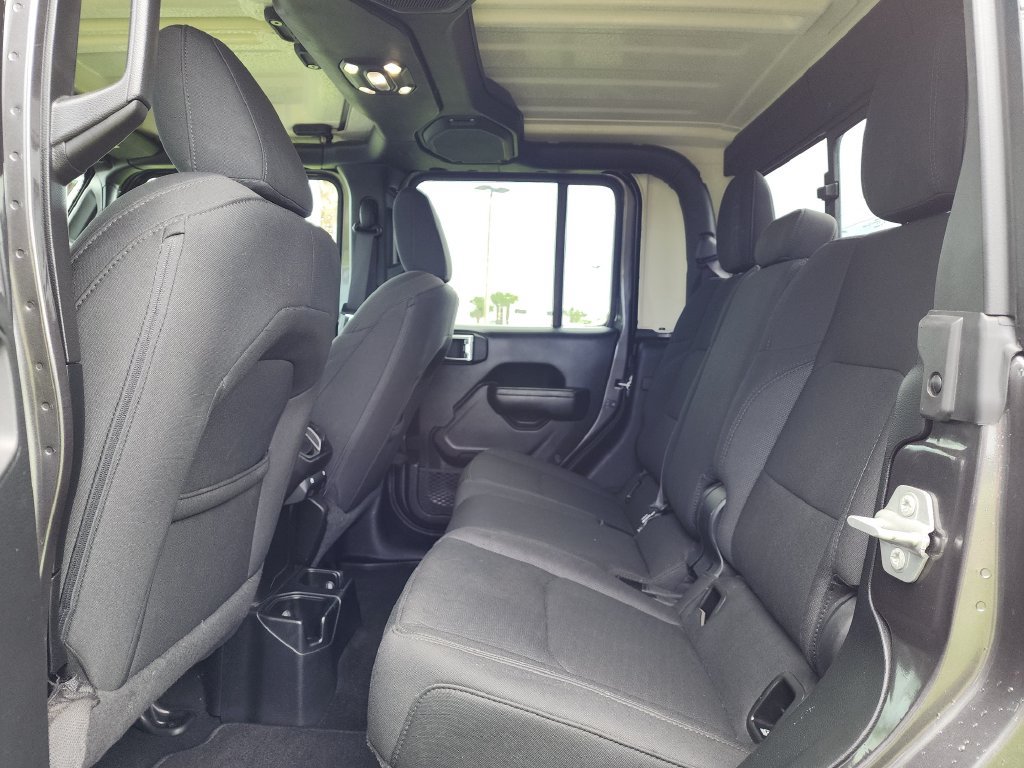 Used 2021 Jeep Gladiator Sport AWD/4WD image 14