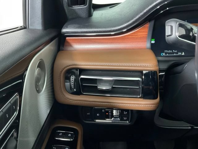 Used 2023 Lincoln Aviator Reserve w/ Equipment Group 201A AWD/4WD image 23
