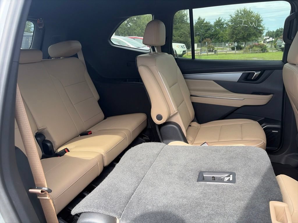 Used 2025 Buick Enclave Preferred FWD image 14