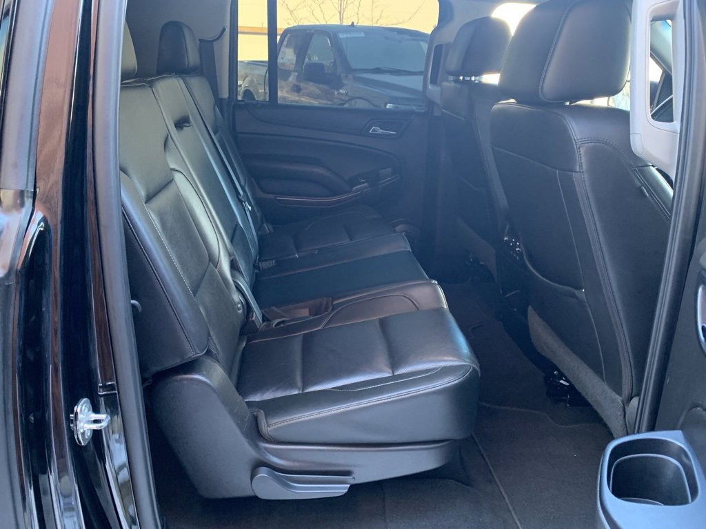 Used 2019 GMC Yukon XL SLT w/ Graphite Performance Edition image 29