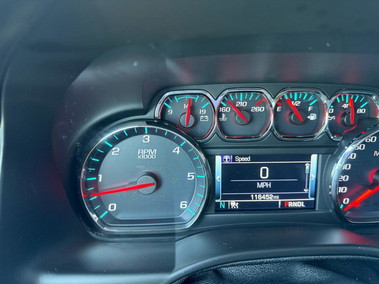 Used 2018 GMC Yukon SLT w/ Premium Edition AWD/4WD image 28