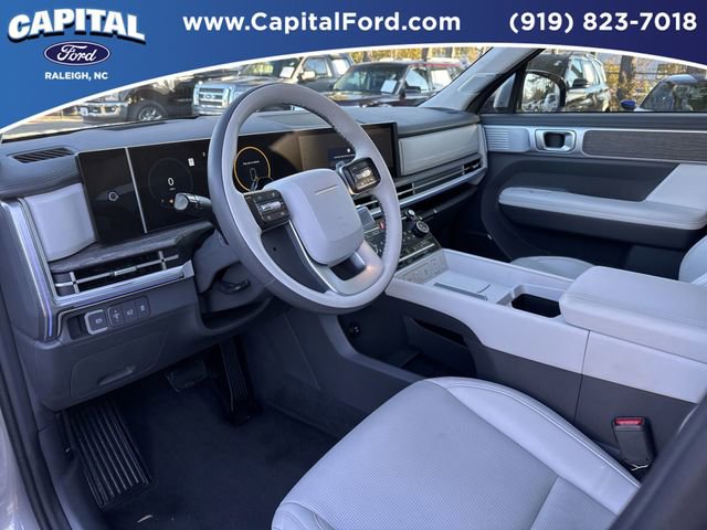 Used 2024 Hyundai Santa Fe Calligraphy w/ Tow & Go Package AWD/4WD image 18