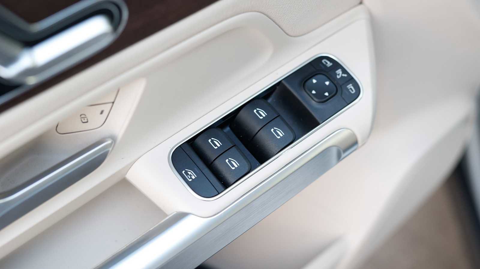 Certified 2023 Mercedes-Benz GLB 250 4MATIC image 21