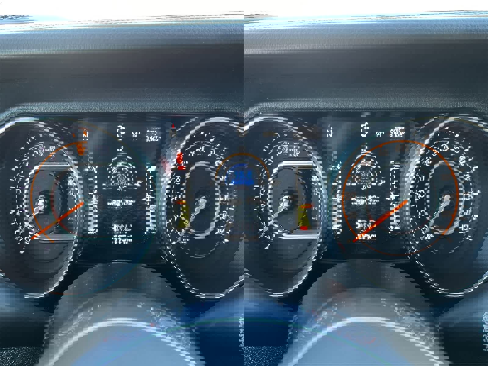 Used 2020 Jeep Wrangler Unlimited Sahara image 33