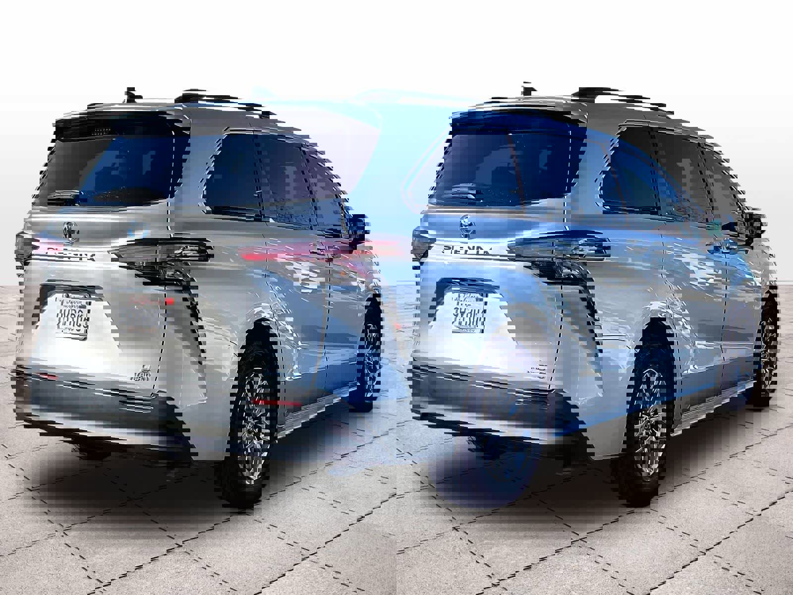 Used 2021 Toyota Sienna LE image 14