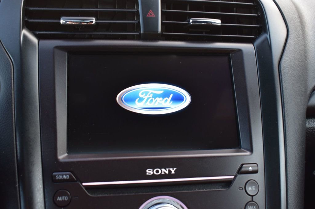 Used 2020 Ford Fusion Titanium image 29