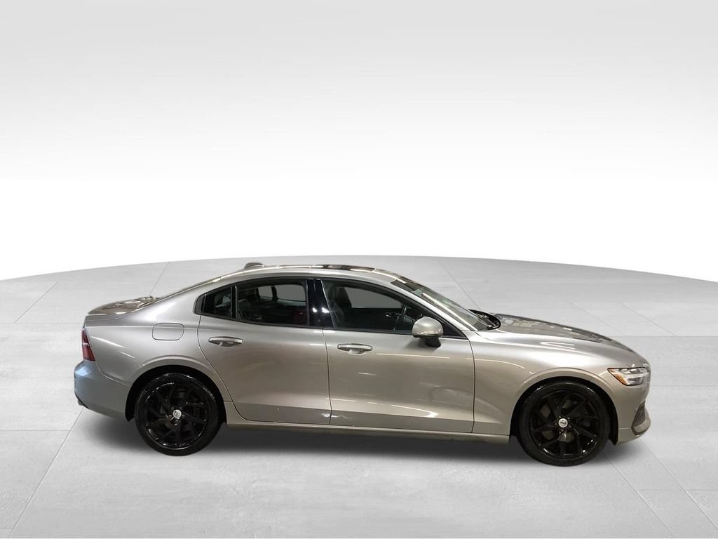 Used 2020 Volvo S60 T6 Momentum AWD/4WD image 7