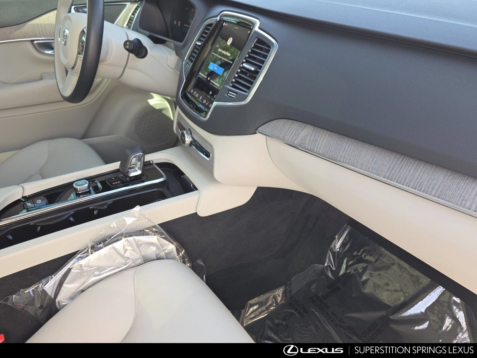 Used 2024 Volvo XC90 B6 Core w/ Protection Package Premier AWD/4WD image 30