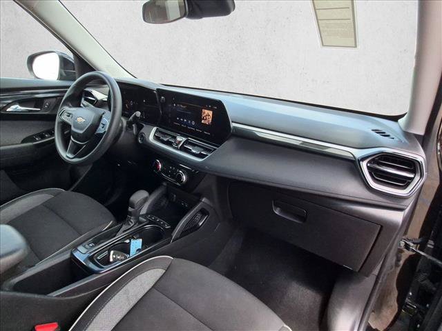 Used 2025 Chevrolet TrailBlazer LT AWD/4WD image 22