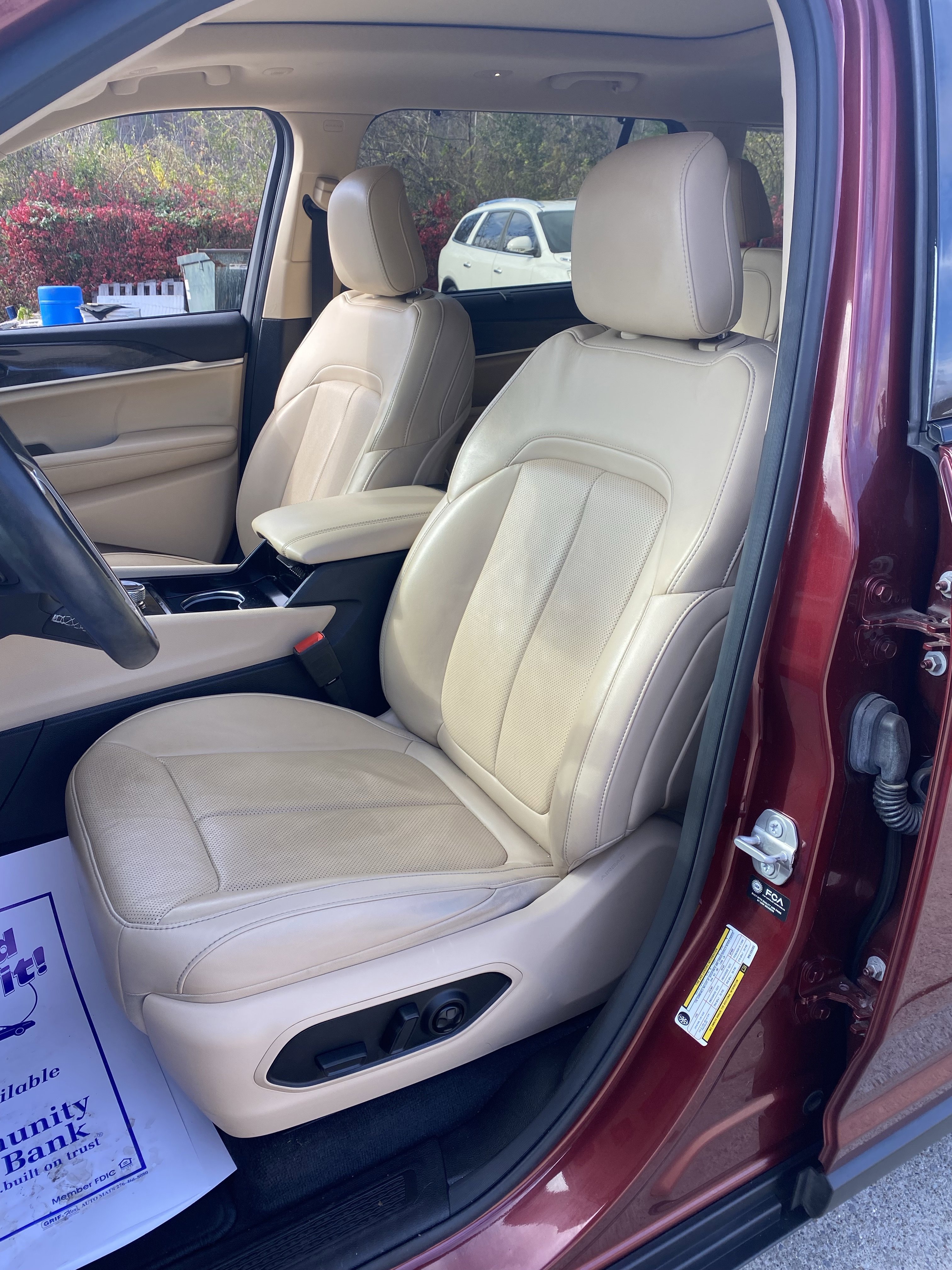 Used 2021 Jeep Grand Cherokee L Limited w/ Luxury Tech Group II image 5