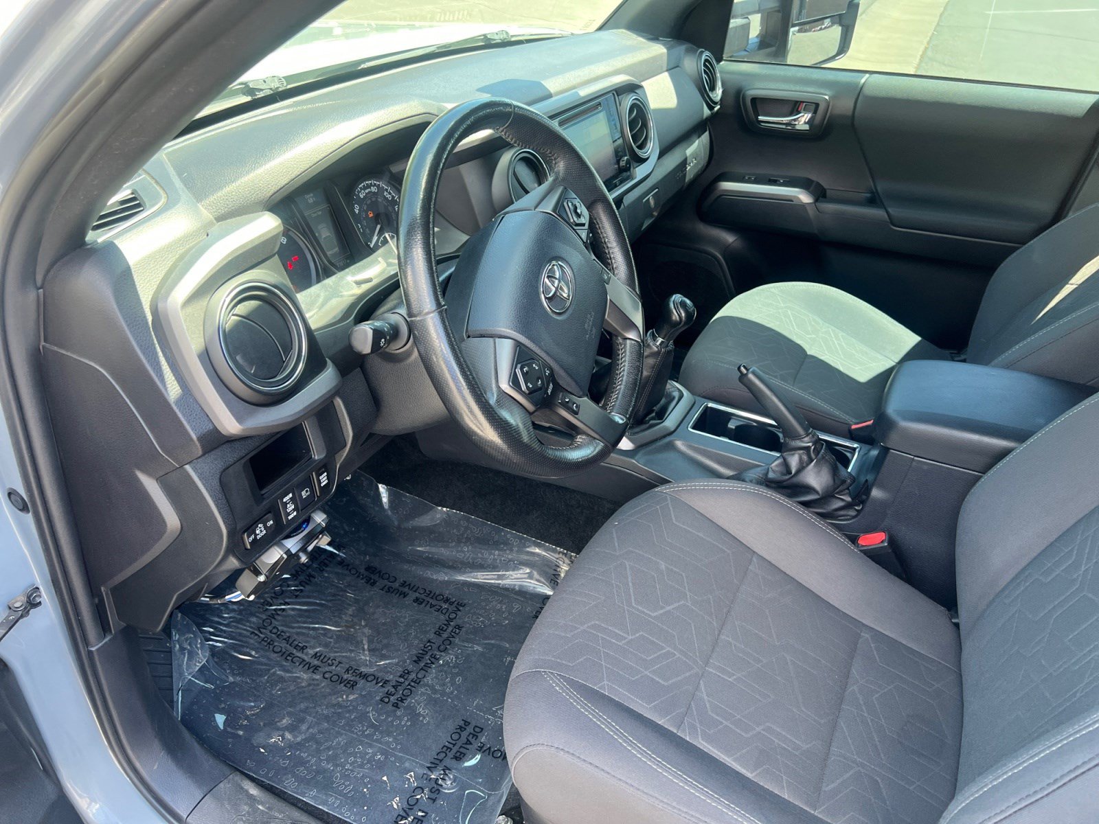 Certified 2019 Toyota Tacoma TRD Off-Road AWD/4WD image 10