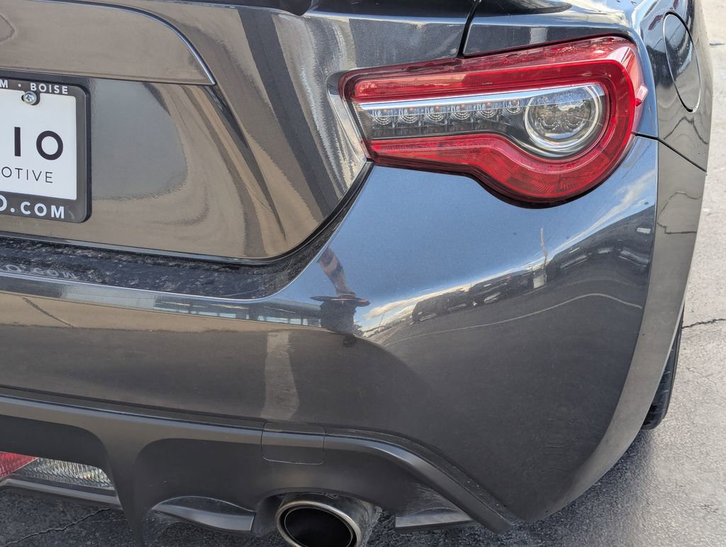 Used 2019 Toyota 86 RWD image 5