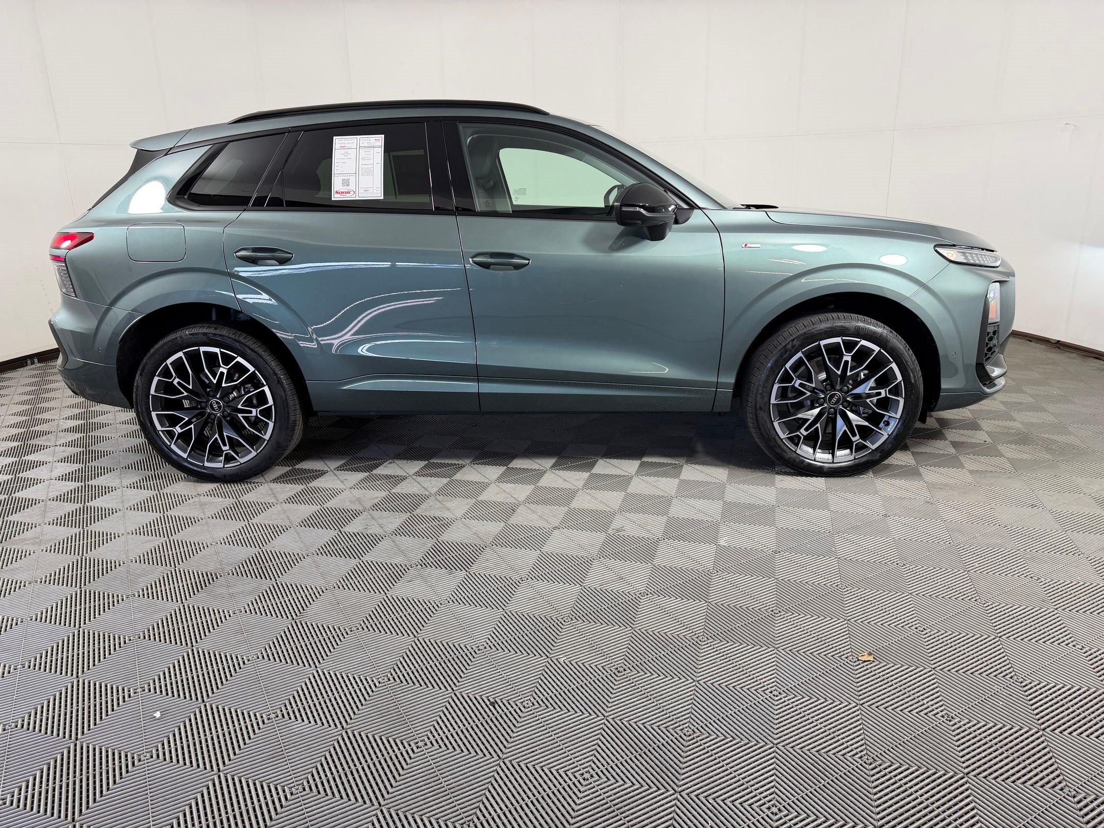 New 2026 Audi Q3 quattro 2.0T AWD/4WD image 8