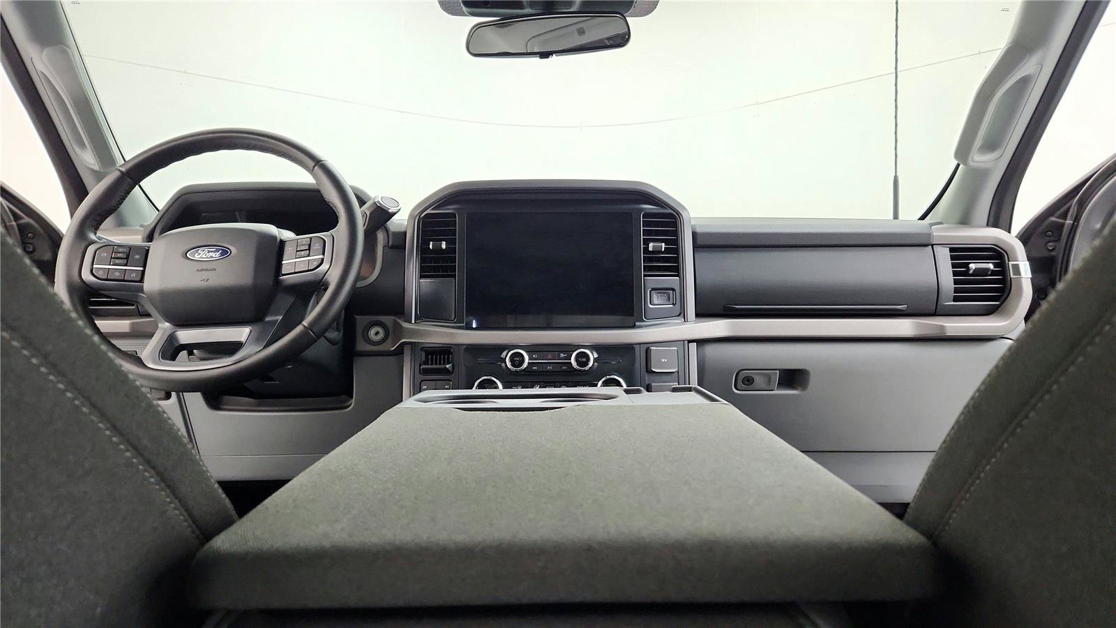 Used 2025 Ford F150 XLT w/ Equipment Group 301A Standard AWD/4WD image 31