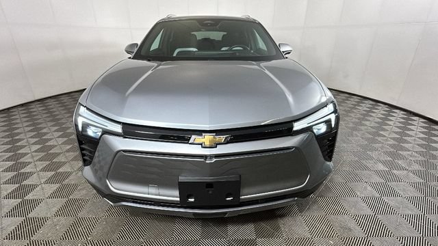 Used 2024 Chevrolet Blazer EV LT AWD/4WD image 8